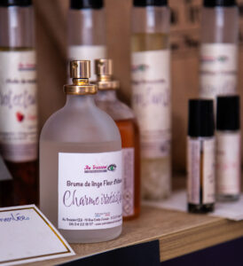 Brume de linge irrésistible au charme hibiscus | AuTroisièm'Oeil