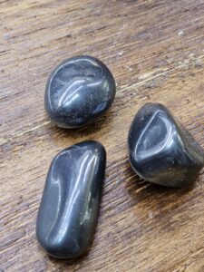 PIERRES ROULÉES HEMATITE